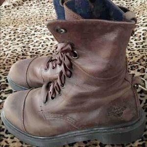 Dr Marten Ribbon lace boots